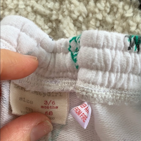 Zara baby girl pants (thin sweat pant style). - Picture 2 of 3